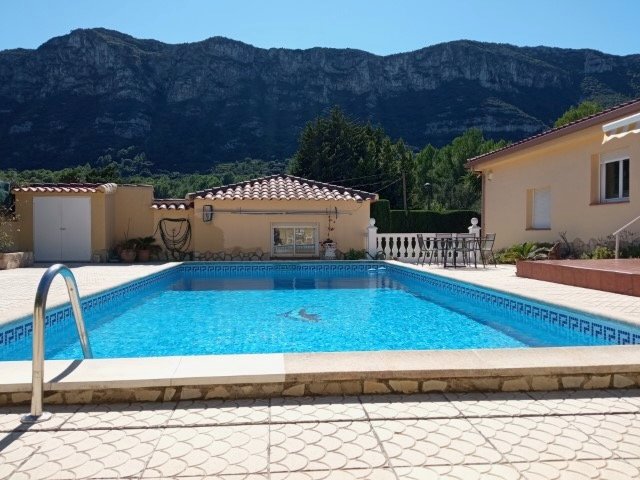 Property 2453 - Image 24